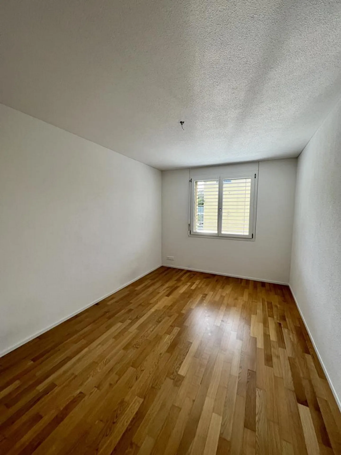 Moderne Wohnung mit grossem Balkon - Foto 5 von 11