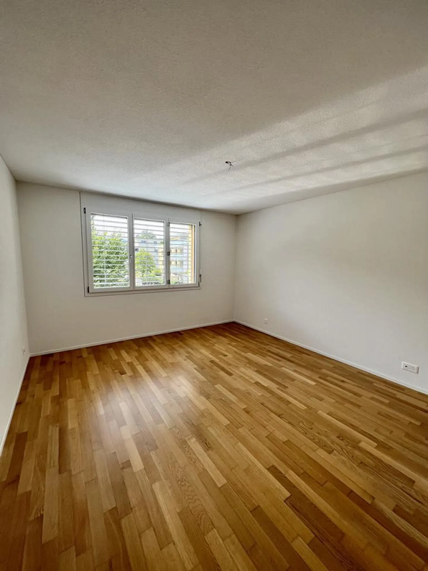 Moderne Wohnung mit grossem Balkon - Foto 6 von 11