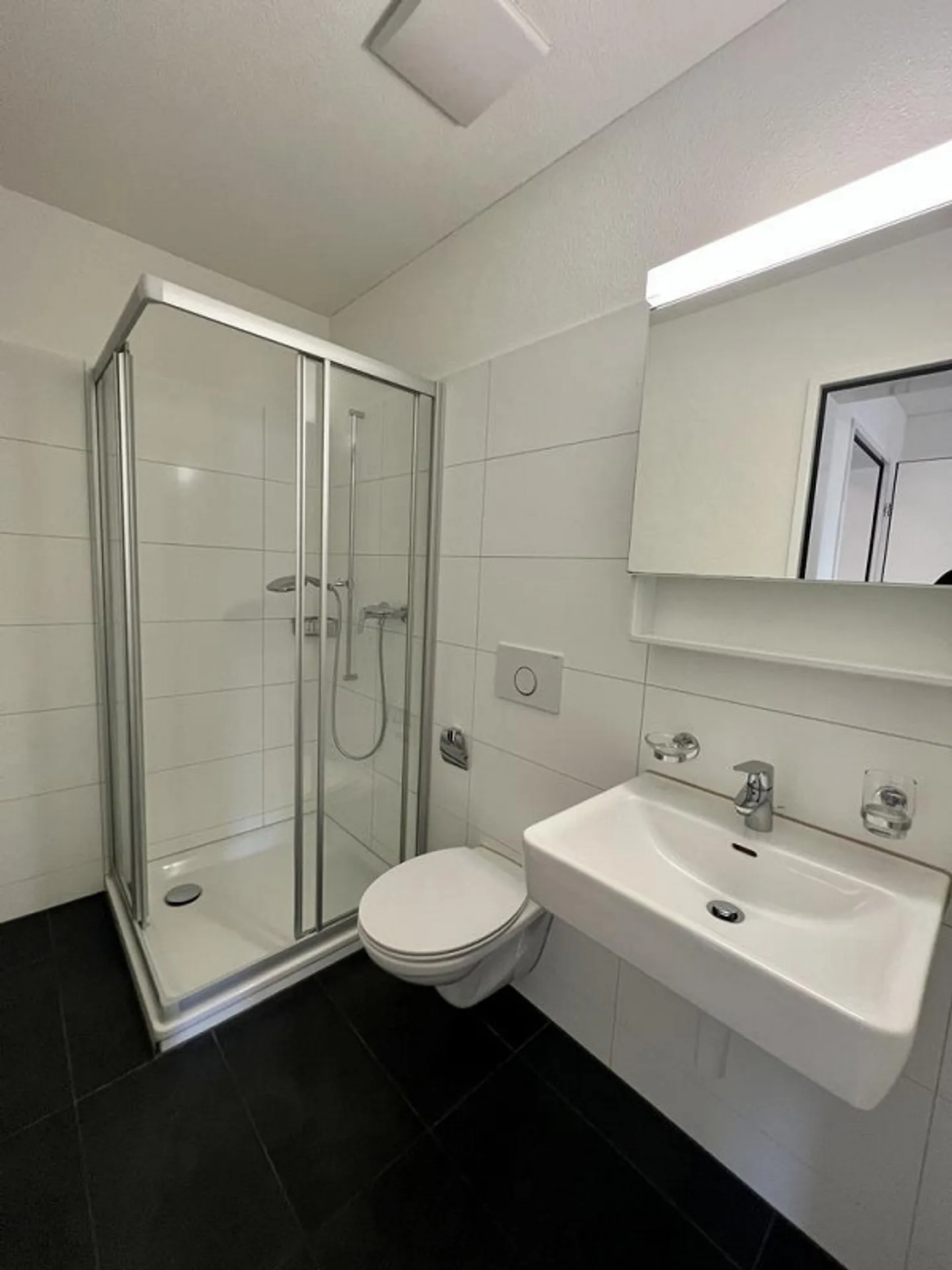 Moderne Wohnung mit grossem Balkon - Foto 7 von 11
