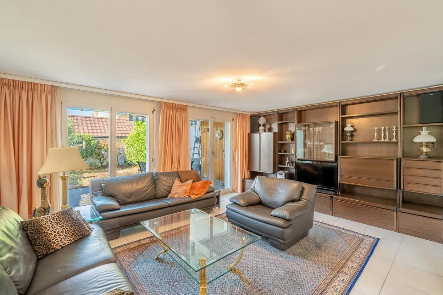 Charmante maison de coin en rangée avec jardin à Würenlos - Photo 4 sur 18