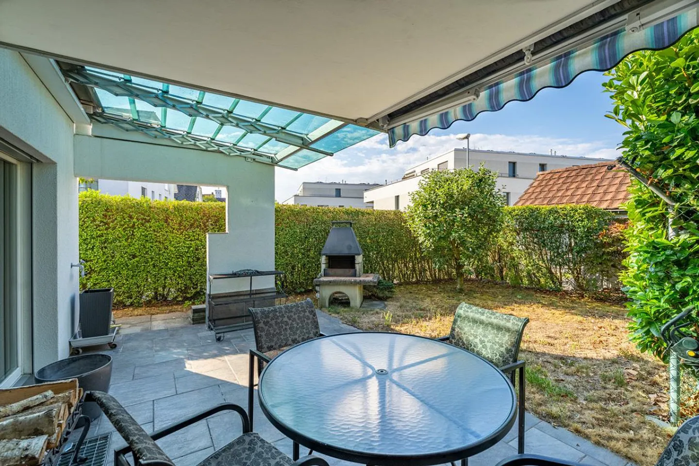 Charmante maison de coin en rangée avec jardin à Würenlos - Photo 5 sur 18