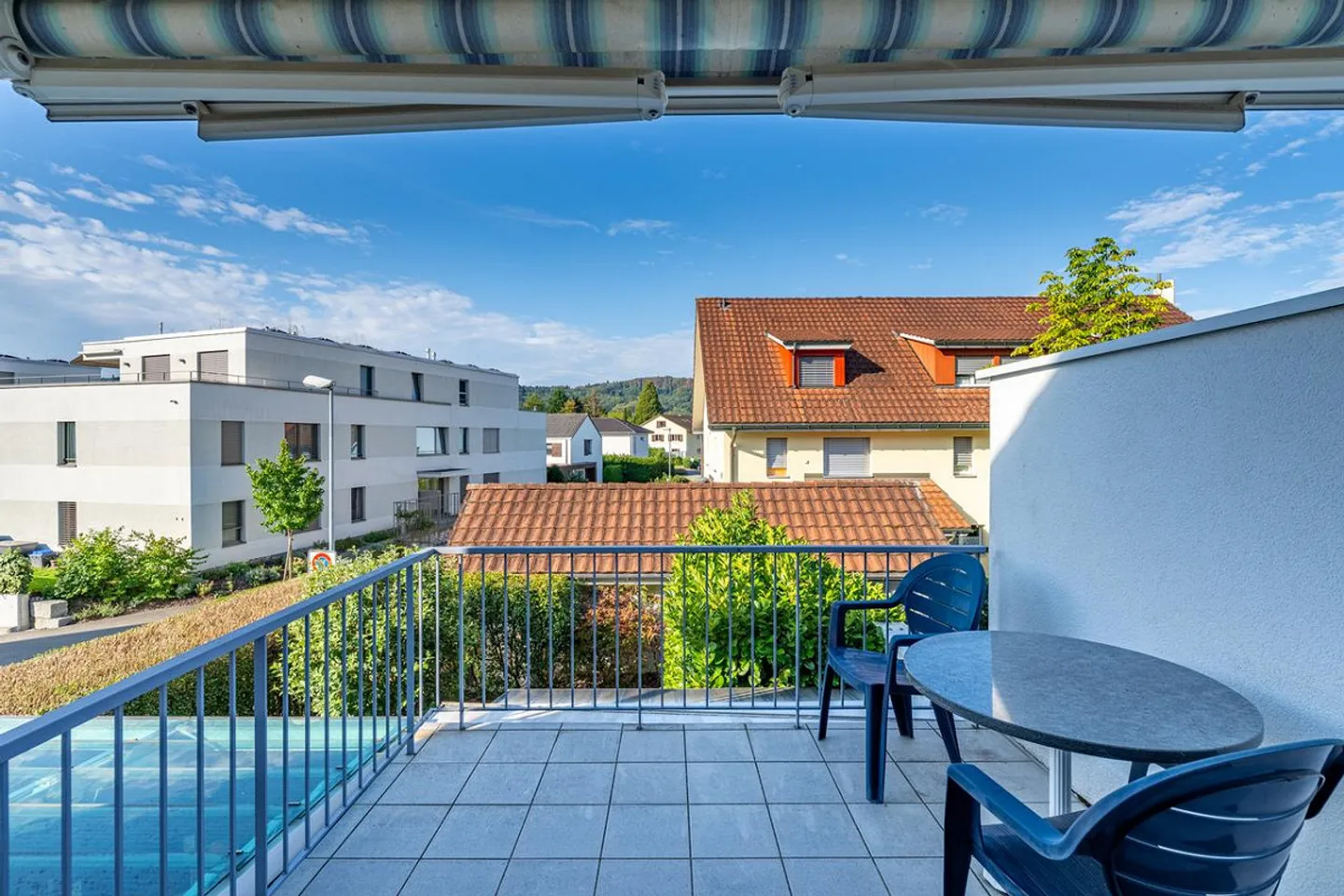 Charmante maison de coin en rangée avec jardin à Würenlos - Photo 11 sur 18