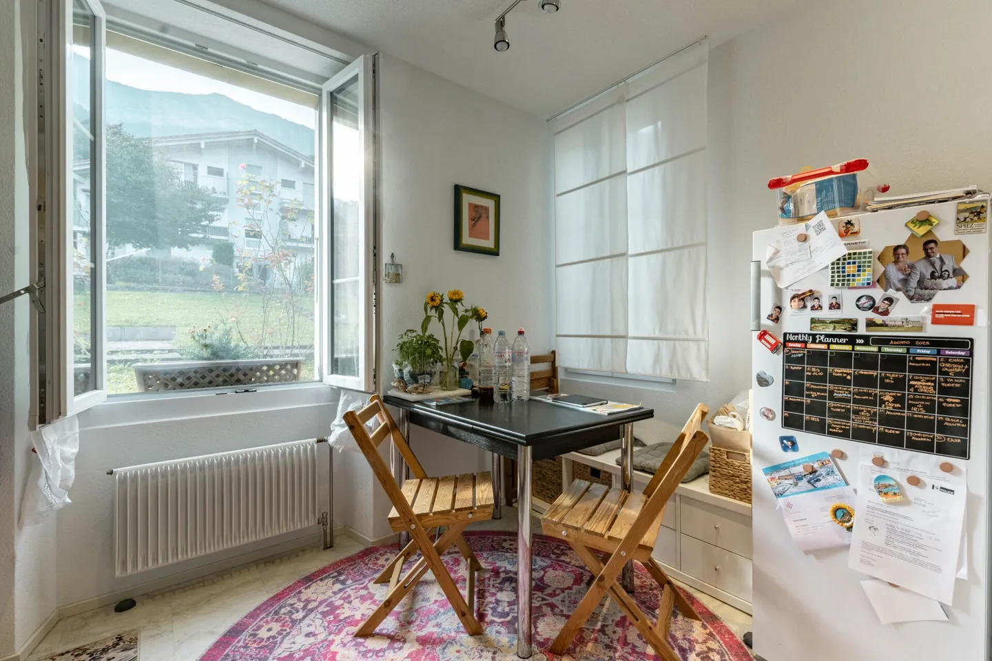 Casa Trifamiliare con Fascino Rurale Inclusa di Terreno Edificabile a Leissigen - Foto 5 di 39