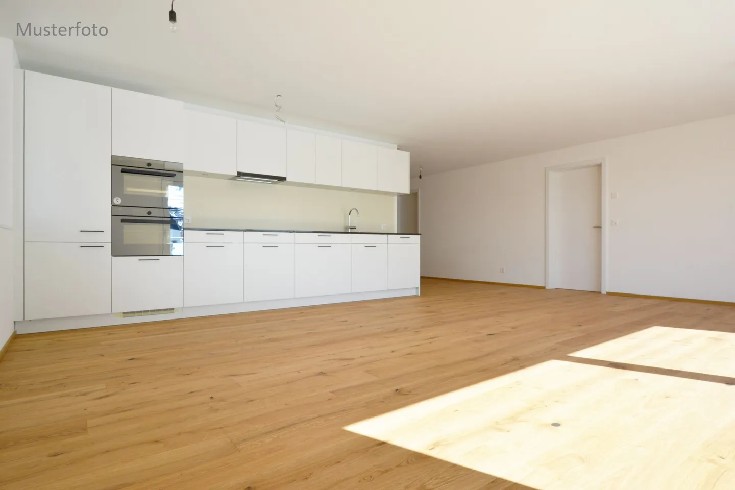 Appartamento mansardato ristrutturato di 4½ locali con balcone sud - Foto 3 di 4