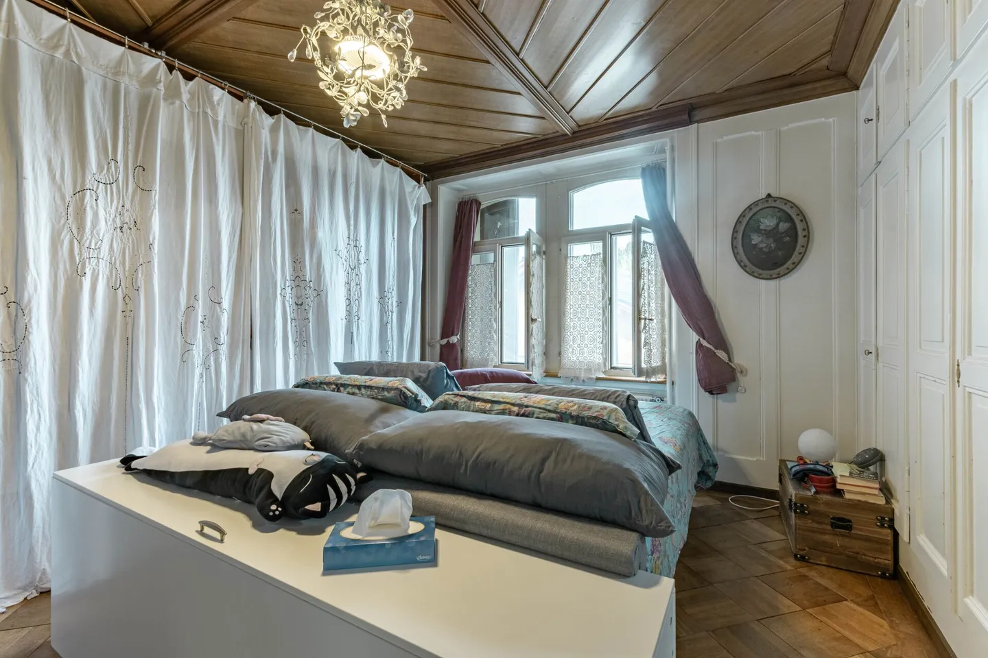 Casa Trifamiliare con Fascino Rurale Inclusa di Terreno Edificabile a Leissigen - Foto 8 di 39
