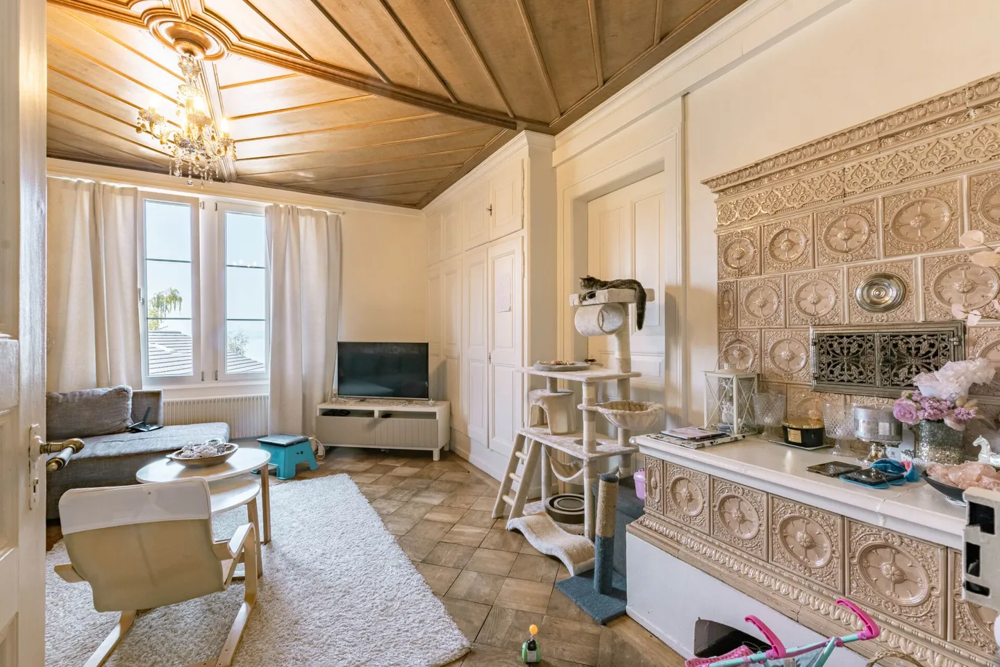 Casa Trifamiliare con Fascino Rurale Inclusa di Terreno Edificabile a Leissigen - Foto 18 di 39