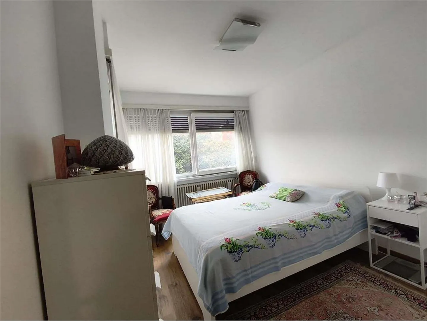 Bright 2.5-room apartment with large exclusive outdoor area and parking space - Photo 3 of 9