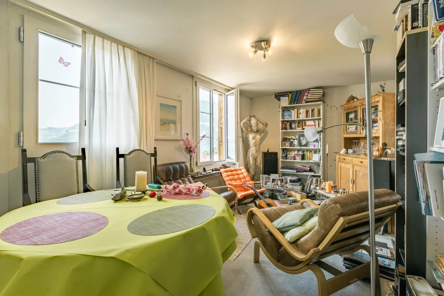 Casa Trifamiliare con Fascino Rurale Inclusa di Terreno Edificabile a Leissigen - Foto 27 di 39