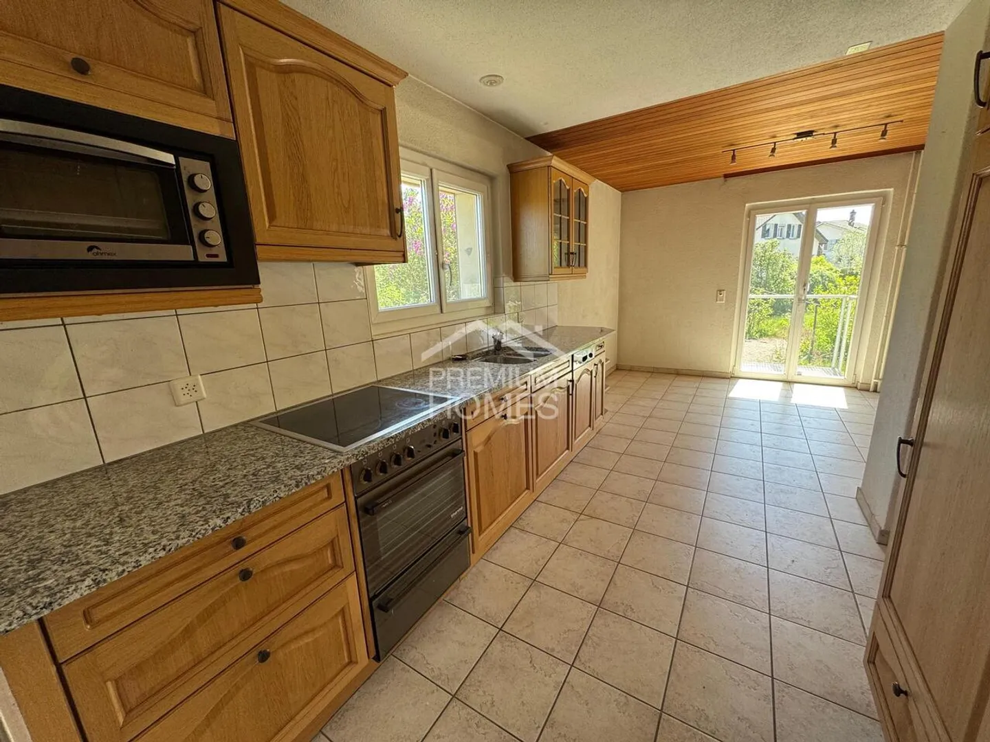 Maison individuelle avec beaucoup de terrain - à louer temporairement (jusqu'en mars 2027) - Photo 9 sur 10