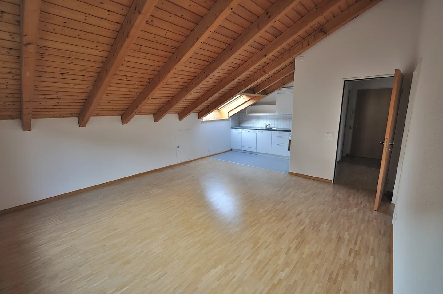 Appartement 3 pièces, grenier - Photo 3 sur 8