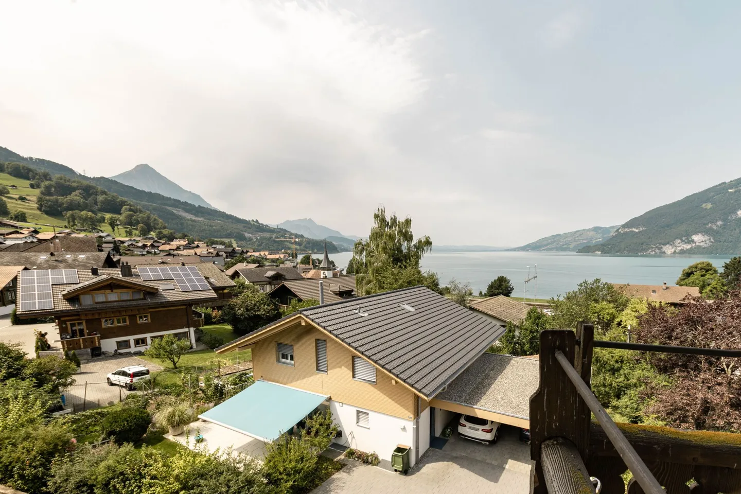 Casa Trifamiliare con Fascino Rurale Inclusa di Terreno Edificabile a Leissigen - Foto 34 di 39