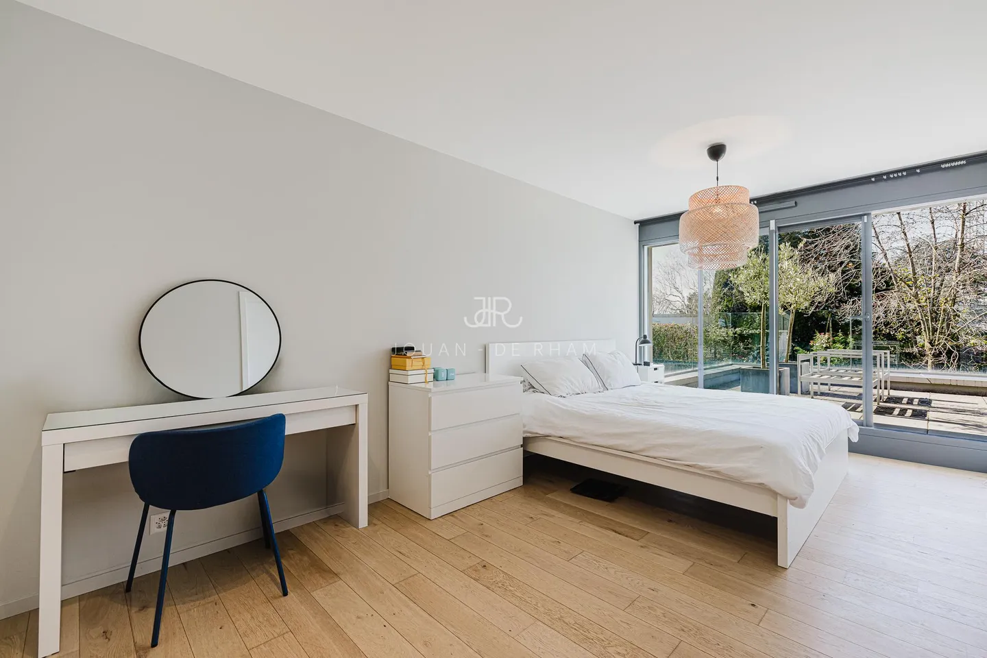 Superb contemporary family villa - Photo 6 of 10