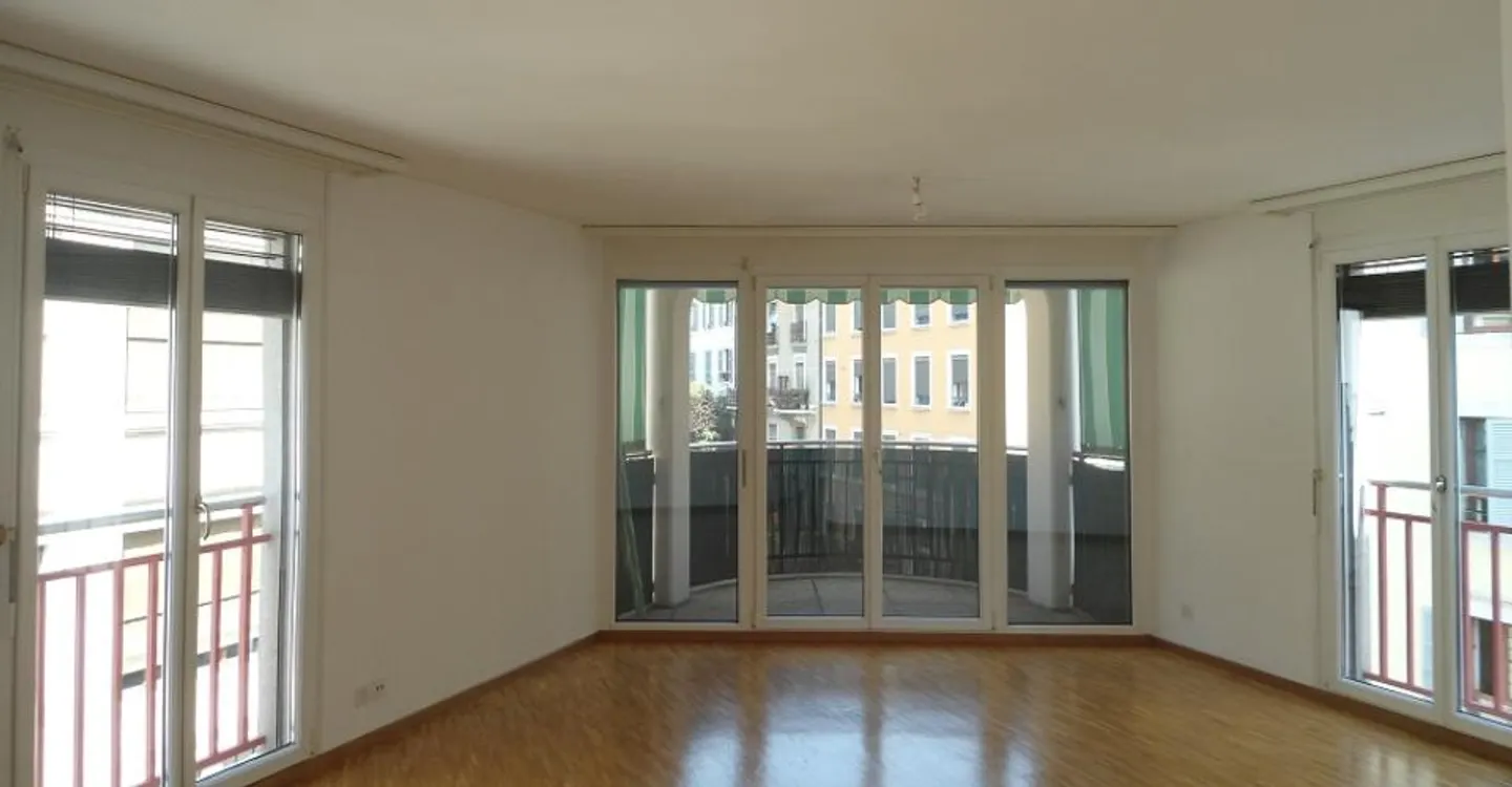 4-room apartment - Photo 2 of 3