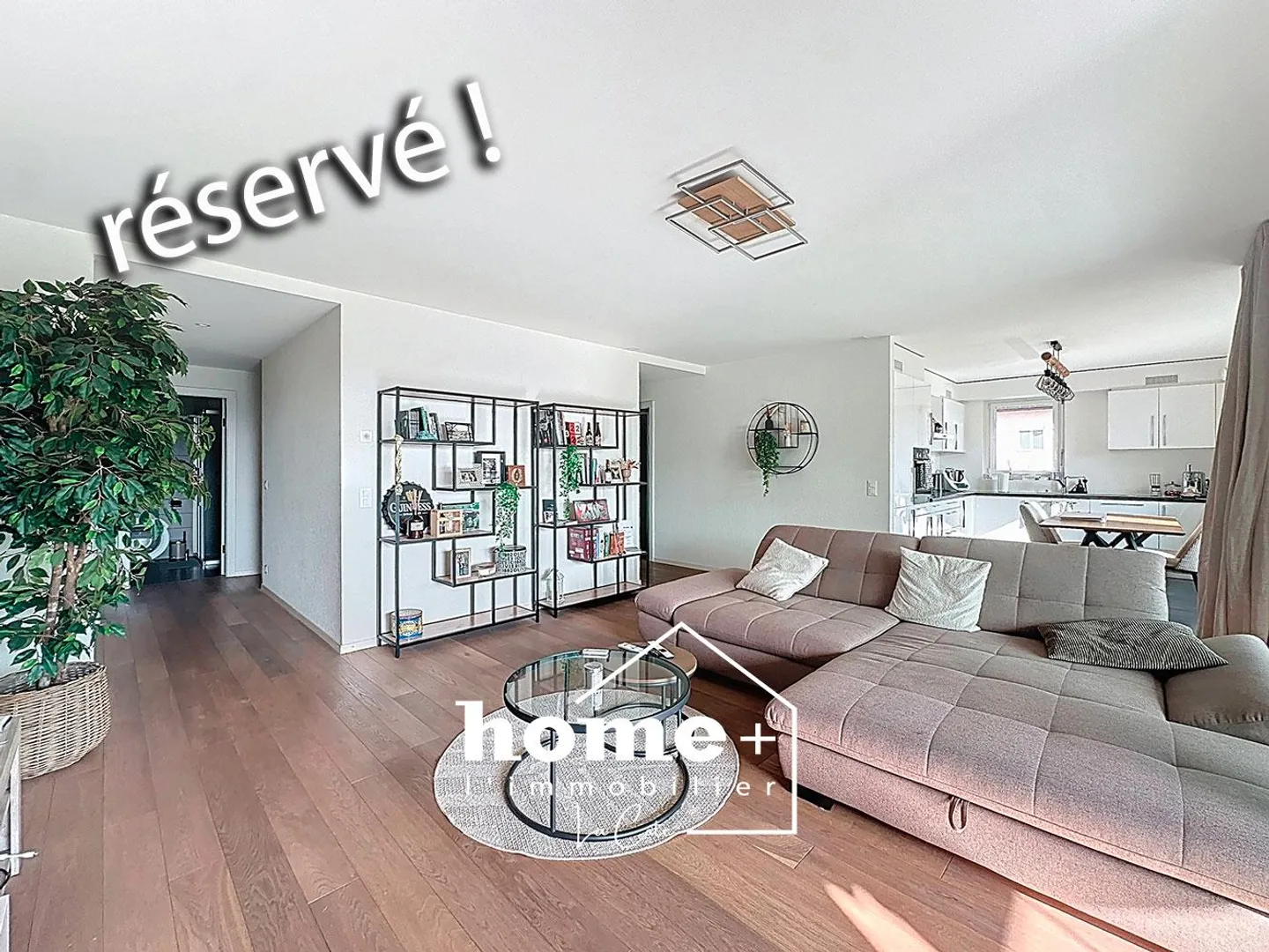 Exclusive - Magnificent Apartment with Veranda and Garden - Photo 7 of 12