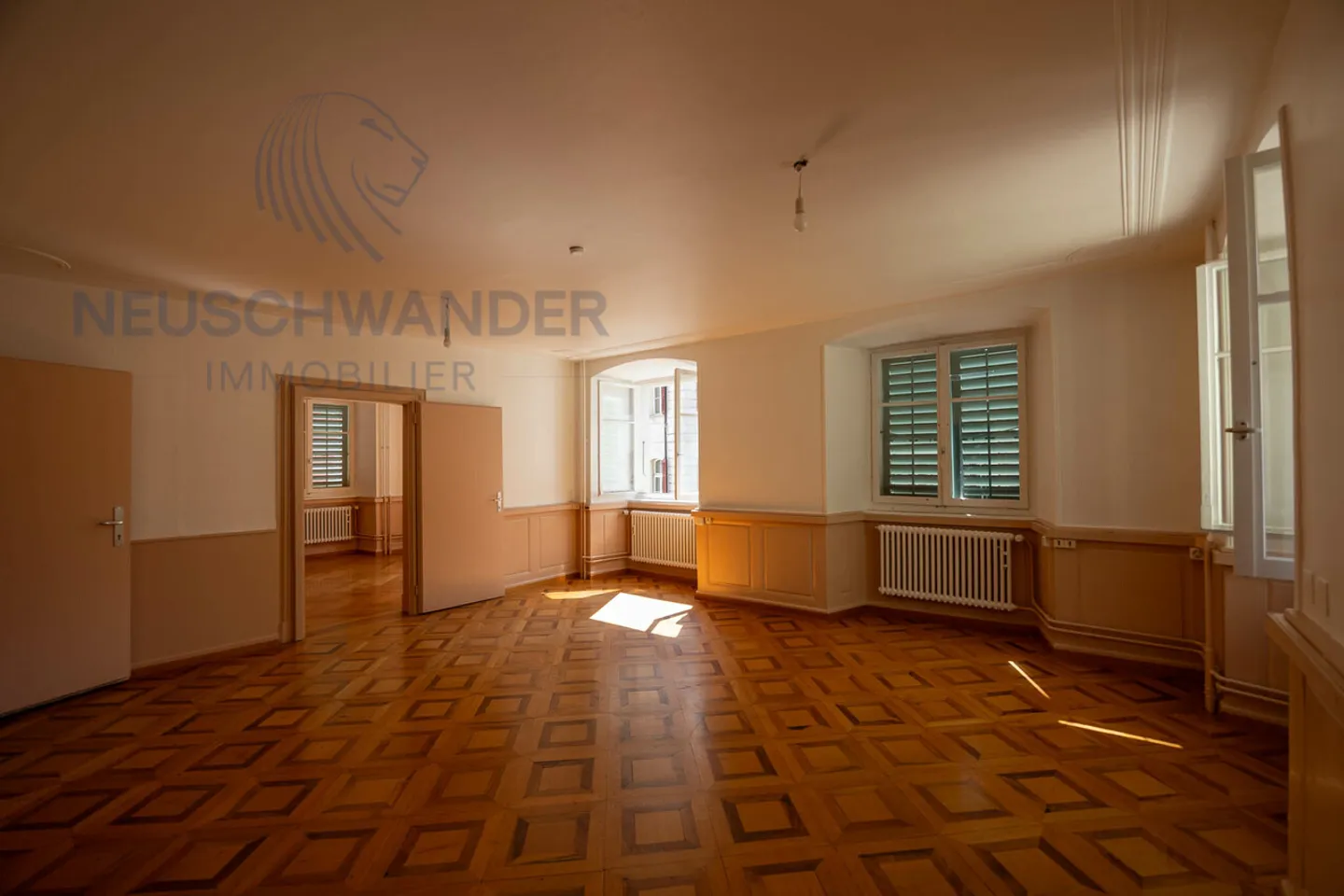 Immeuble mixte à vendre - Photo 4 sur 60