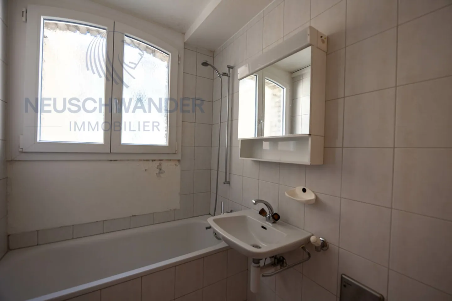 Immeuble mixte à vendre - Photo 7 sur 60