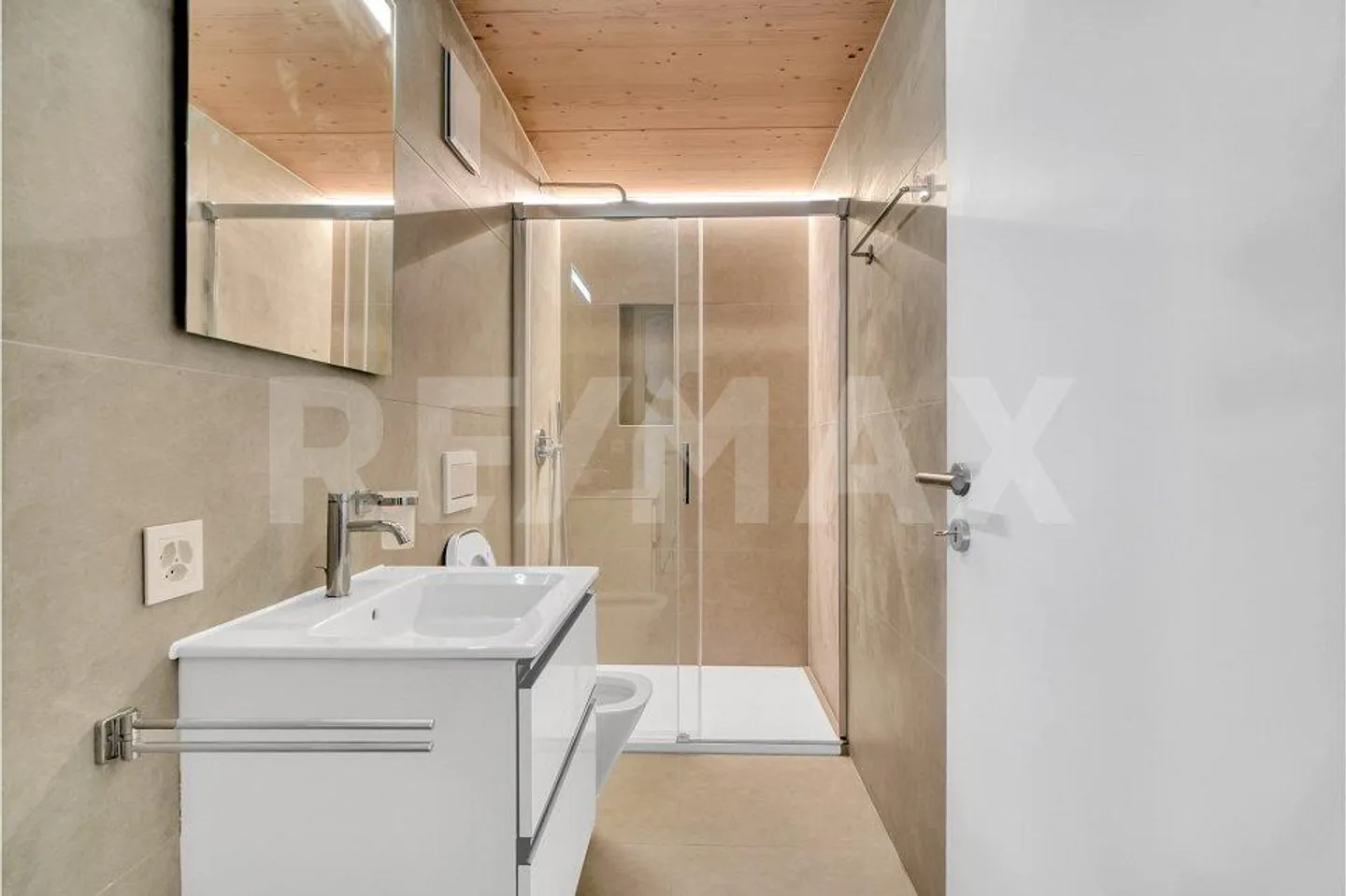 Apartment for sale - Photo 1 of 8