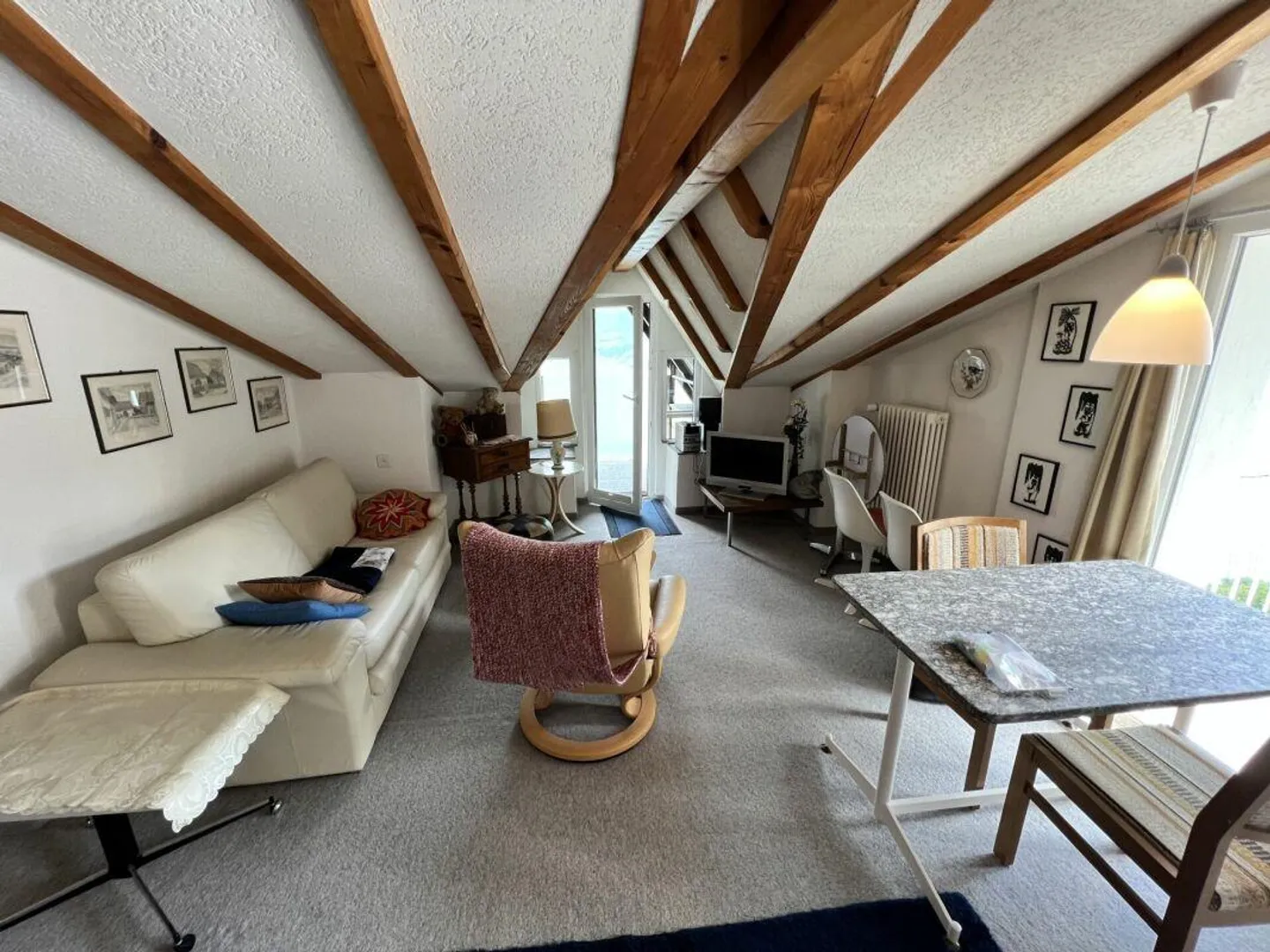 Studio-appartement avec vue imprenable sur le lac - Photo 6 sur 17