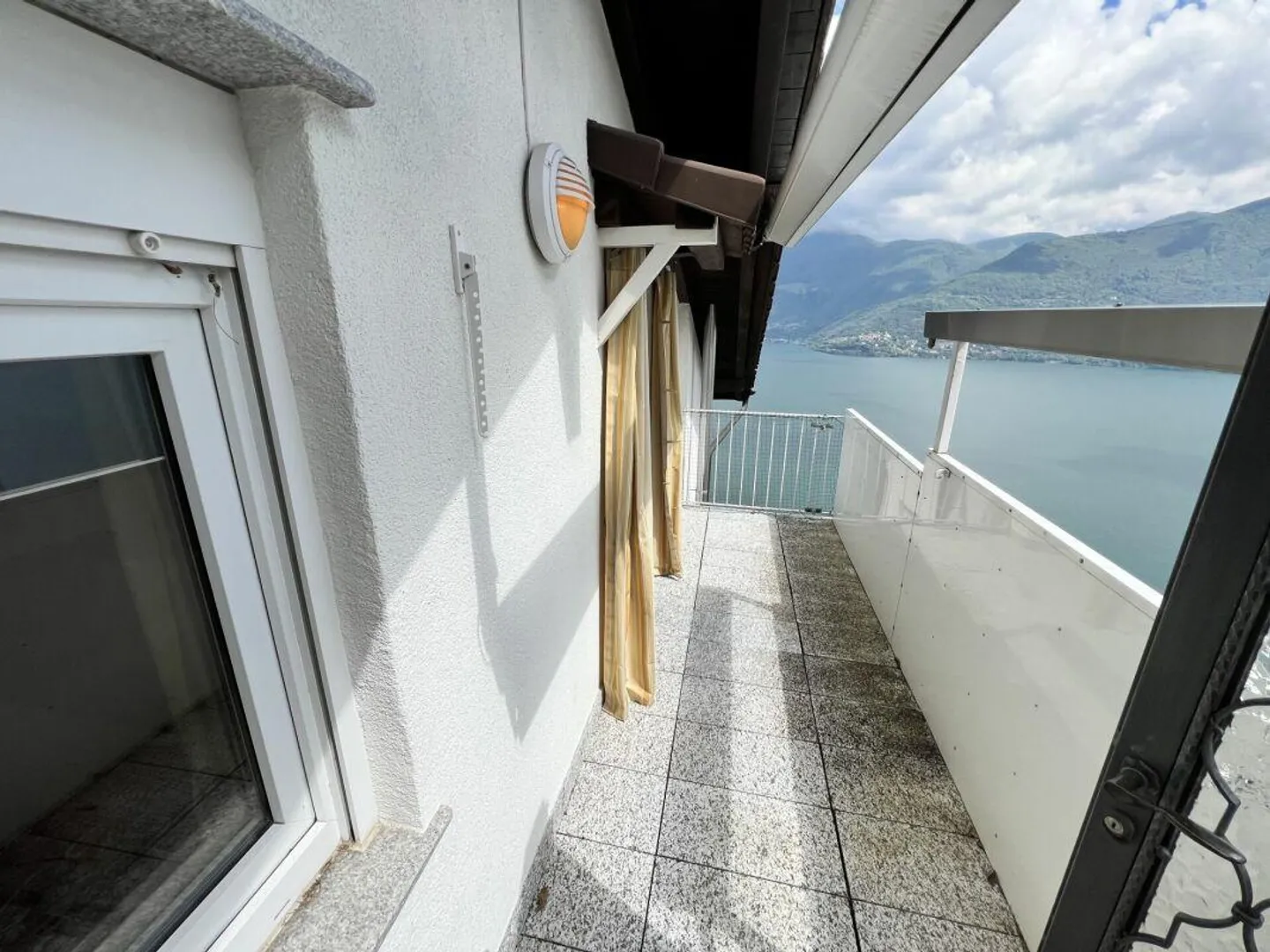 Studio-appartement avec vue imprenable sur le lac - Photo 15 sur 17