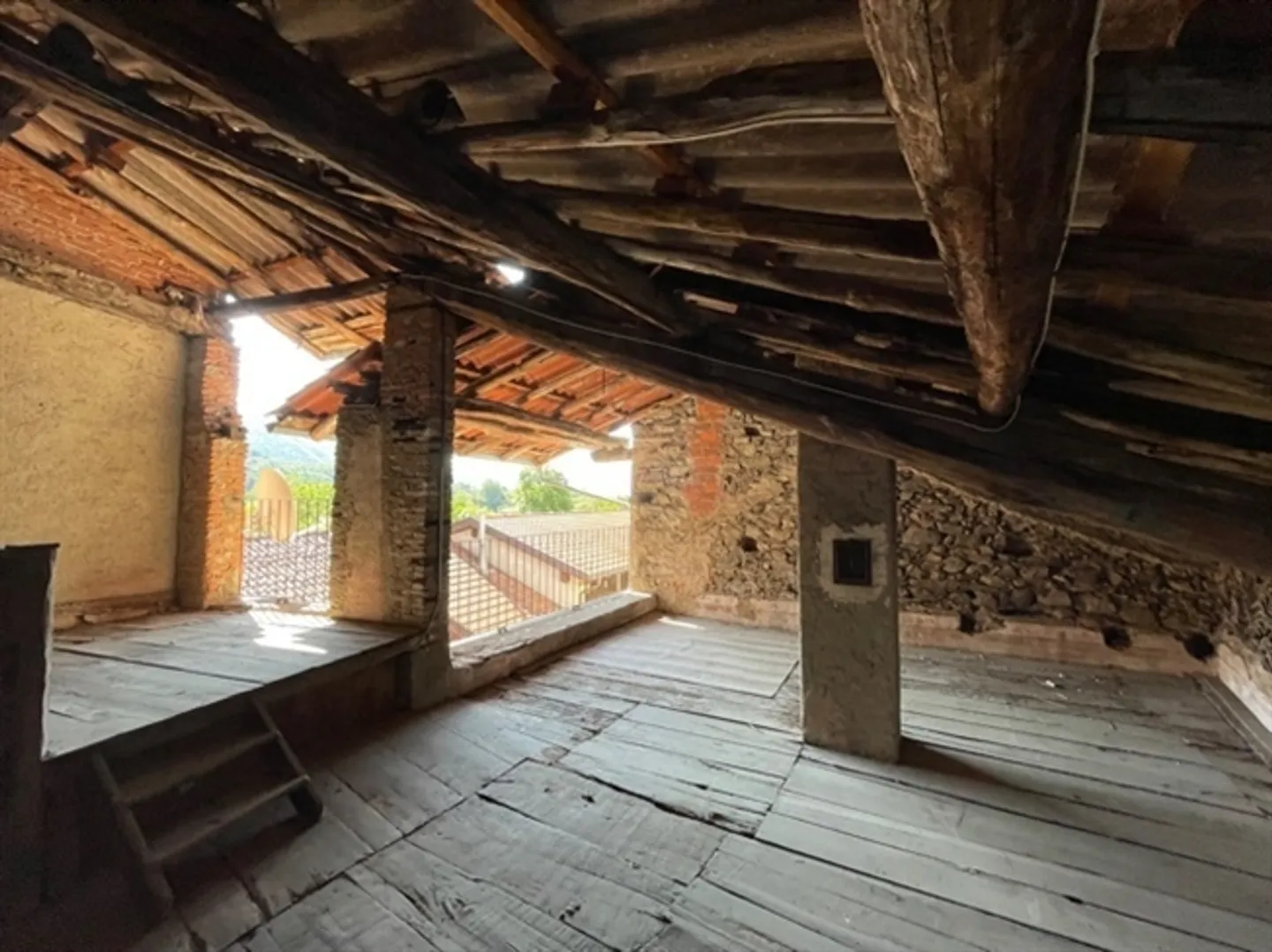 EDIFICIO STORICO / CASA ANTICA - Foto 12 di 12