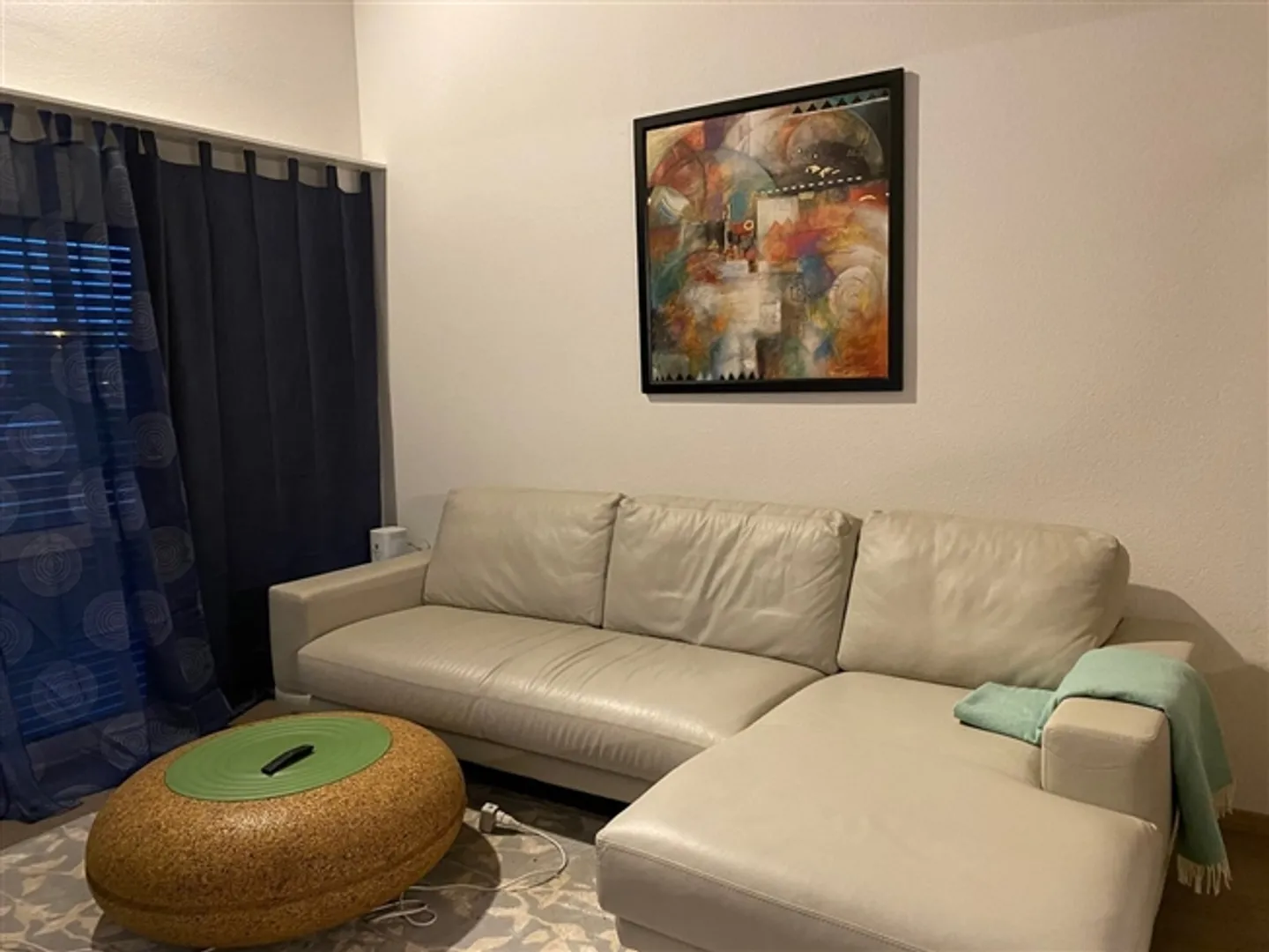 Spacious, fully furnished apartment with 4.5 rooms, ideal for families and business travelers - Photo 2 of 13