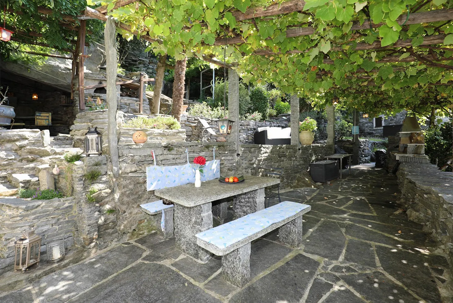 Beautiful Rustico with all comforts and a unique garden - Photo 5 of 19
