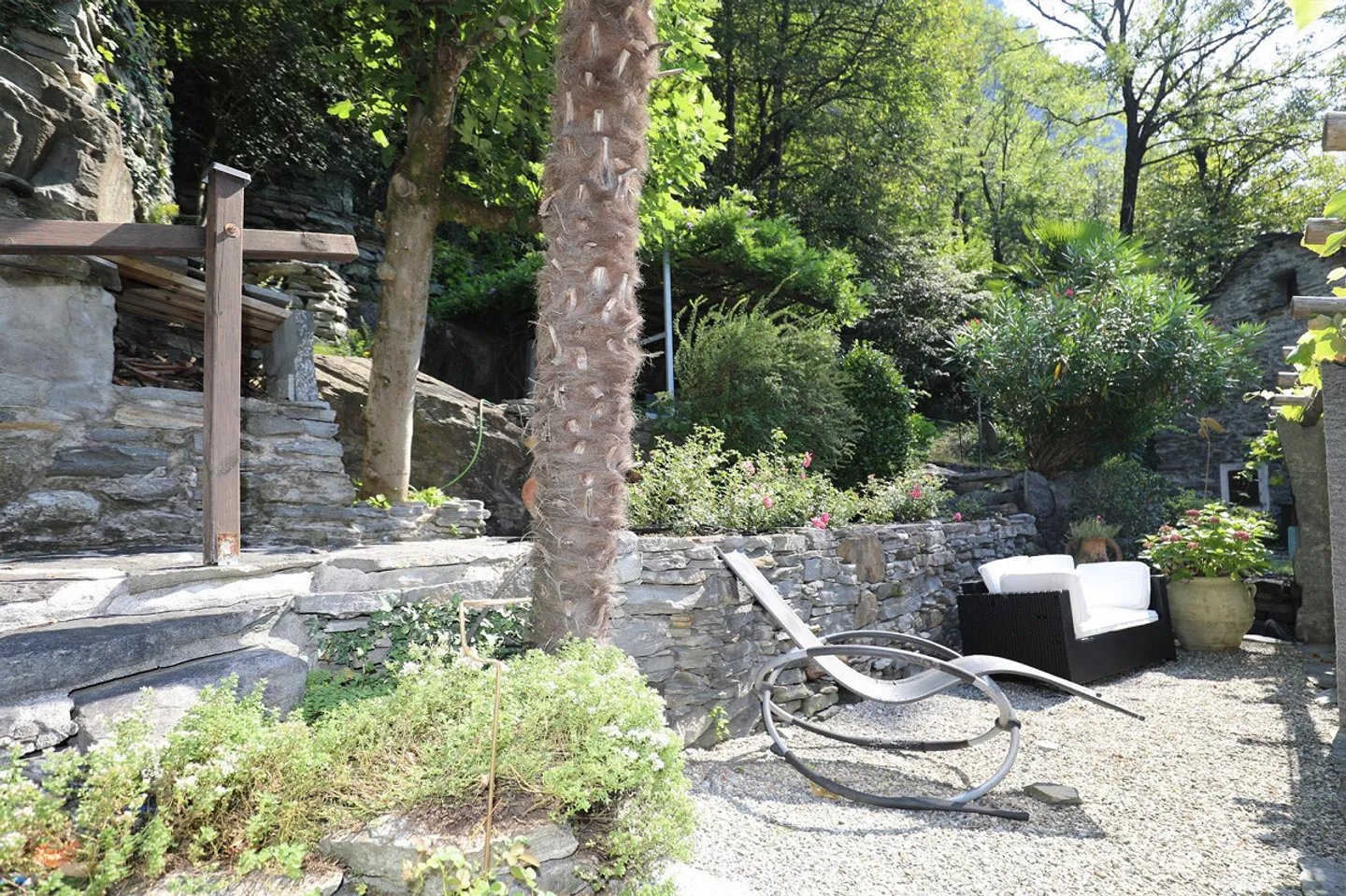 Beautiful Rustico with all comforts and a unique garden - Photo 17 of 19