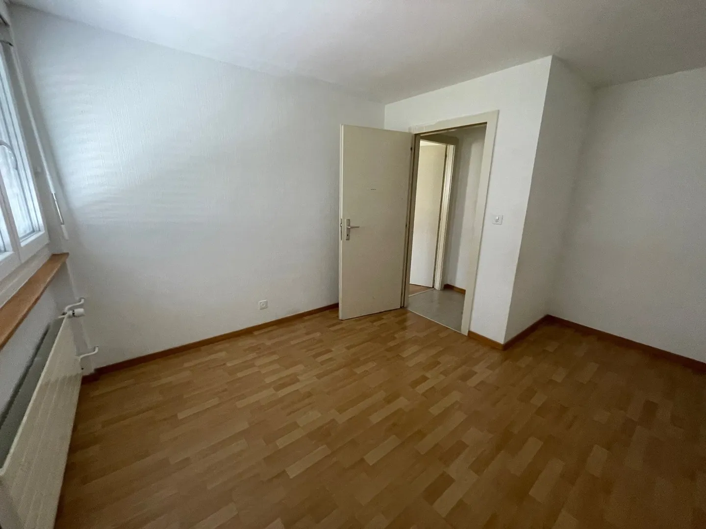 Großes 5.5-Zimmer-Apartment mit Balkon - Foto 4 von 9