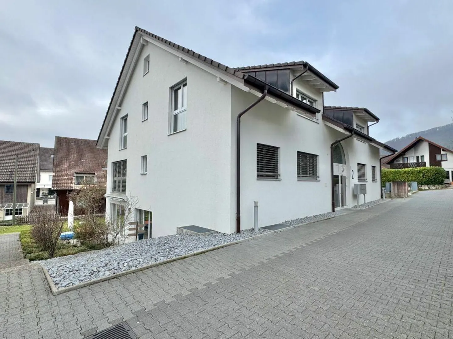 Küttigen / 3.5 Zimmer-Wohnung im 1. OG - Foto 1 von 11