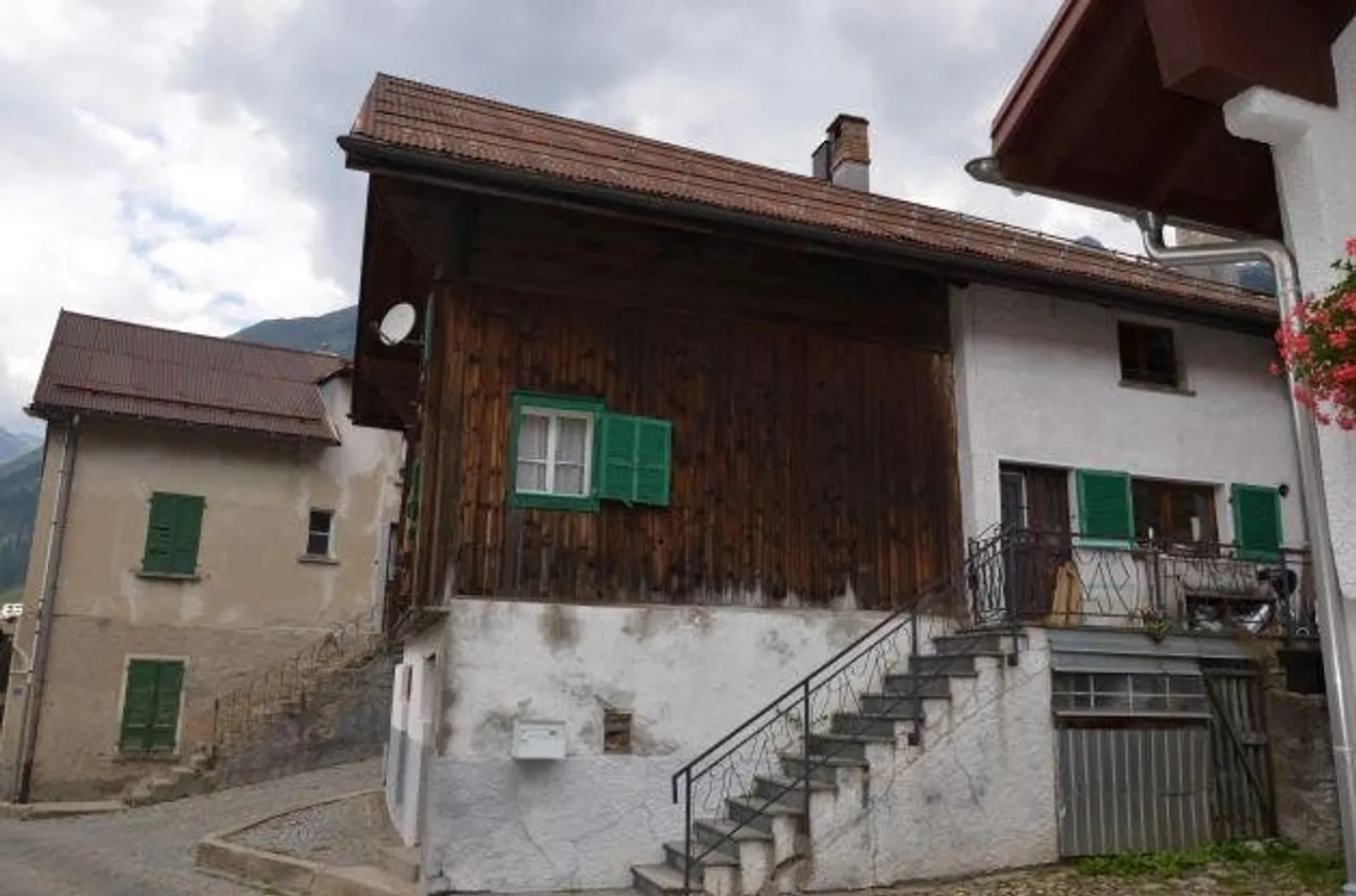 Casa gemella di 4 1/2 loc. con terrazza, soleggiata, tranquilla, con bella vista - Foto 3 di 24