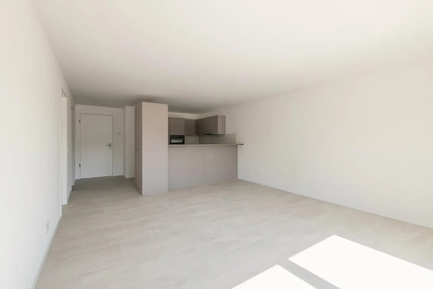 appartement moderne de 2,5 pièces avec espace de jardin dans le complexe résidentiel près du parc - Photo 6 sur 8