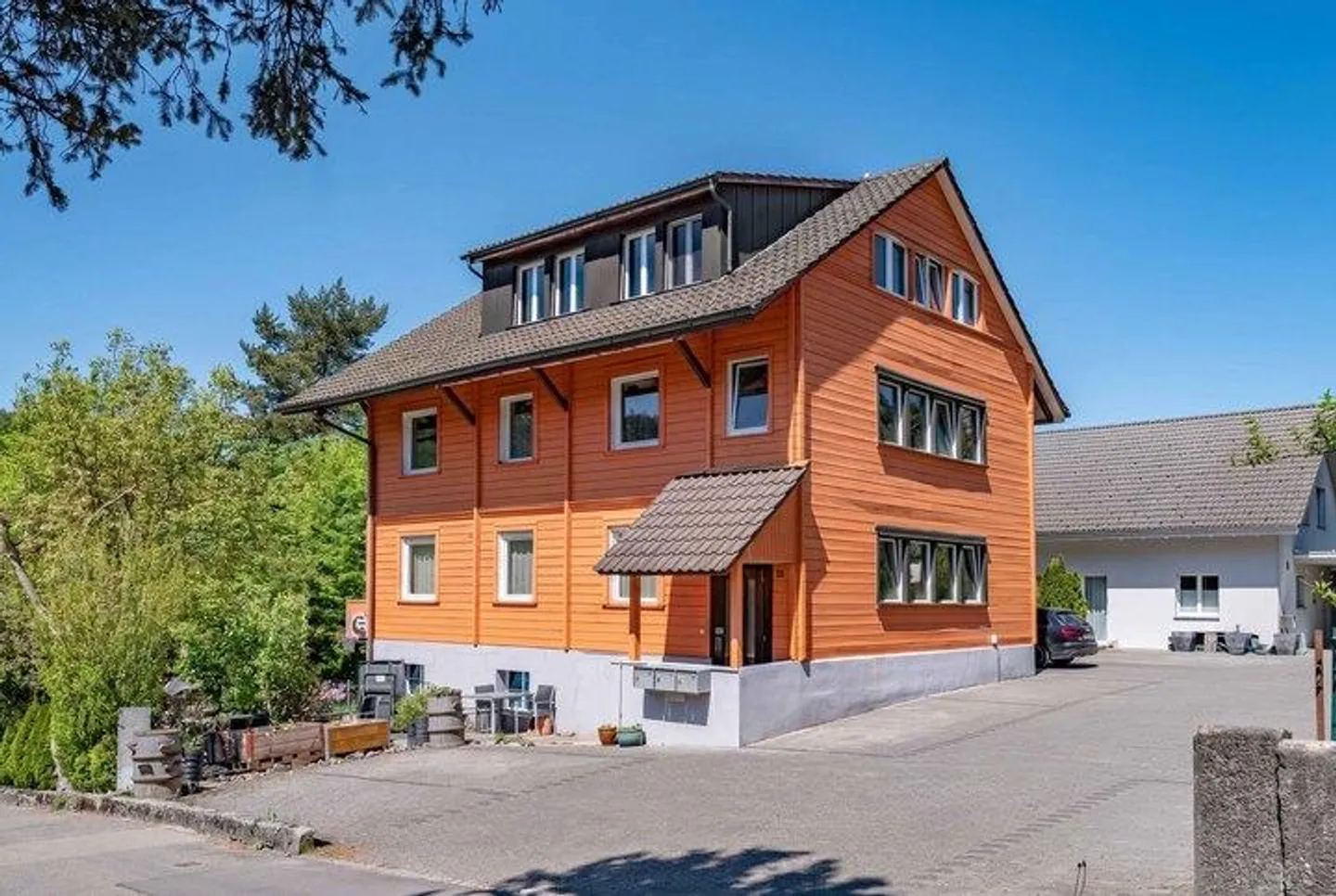 CASA MULTIFAMILIARE CON UN RENDIMENTO LORDO DEL 5,24% - Foto 1 di 8