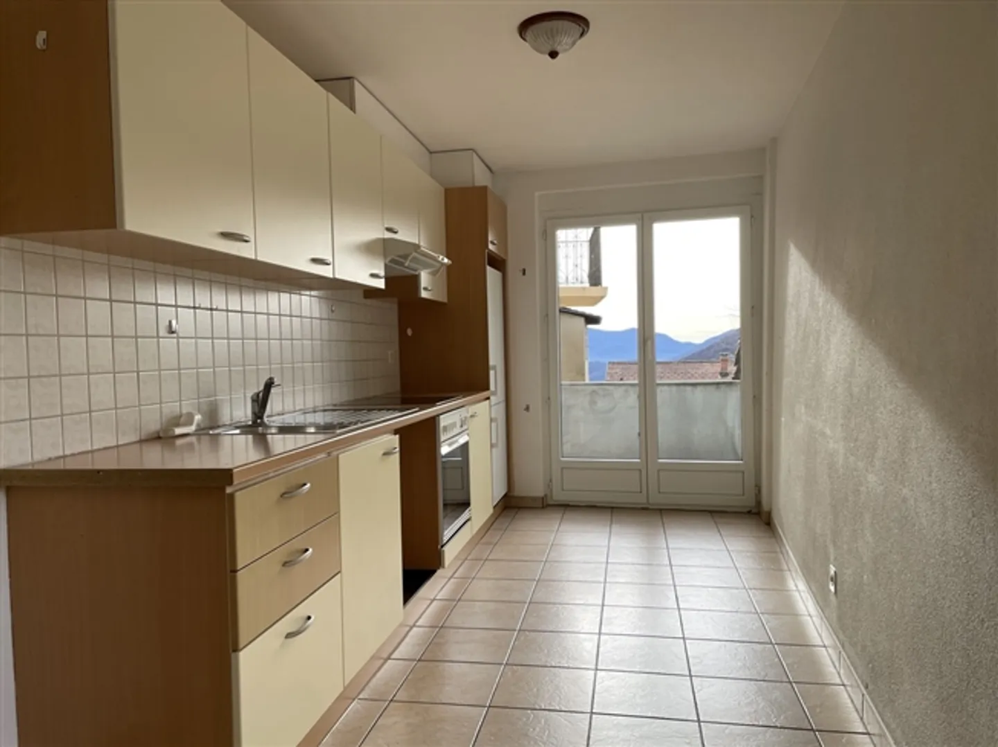 Apartment with two bedrooms - Photo 3 of 19