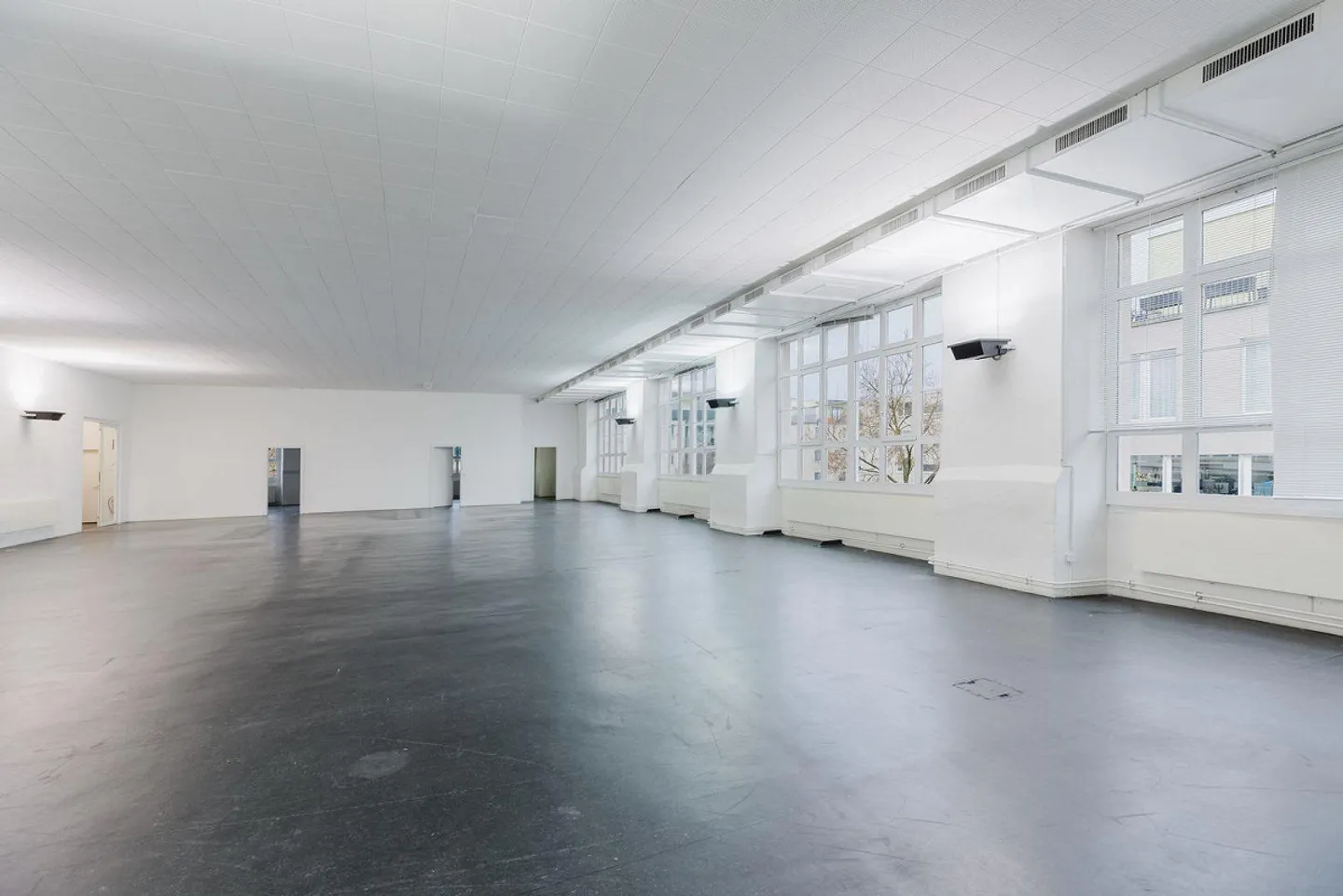 Espace commercial pratique avec diverses options d'utilisation pour ... - Photo 3 sur 8