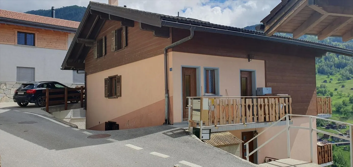 4.5 Room Apartment - Photo 1 of 11