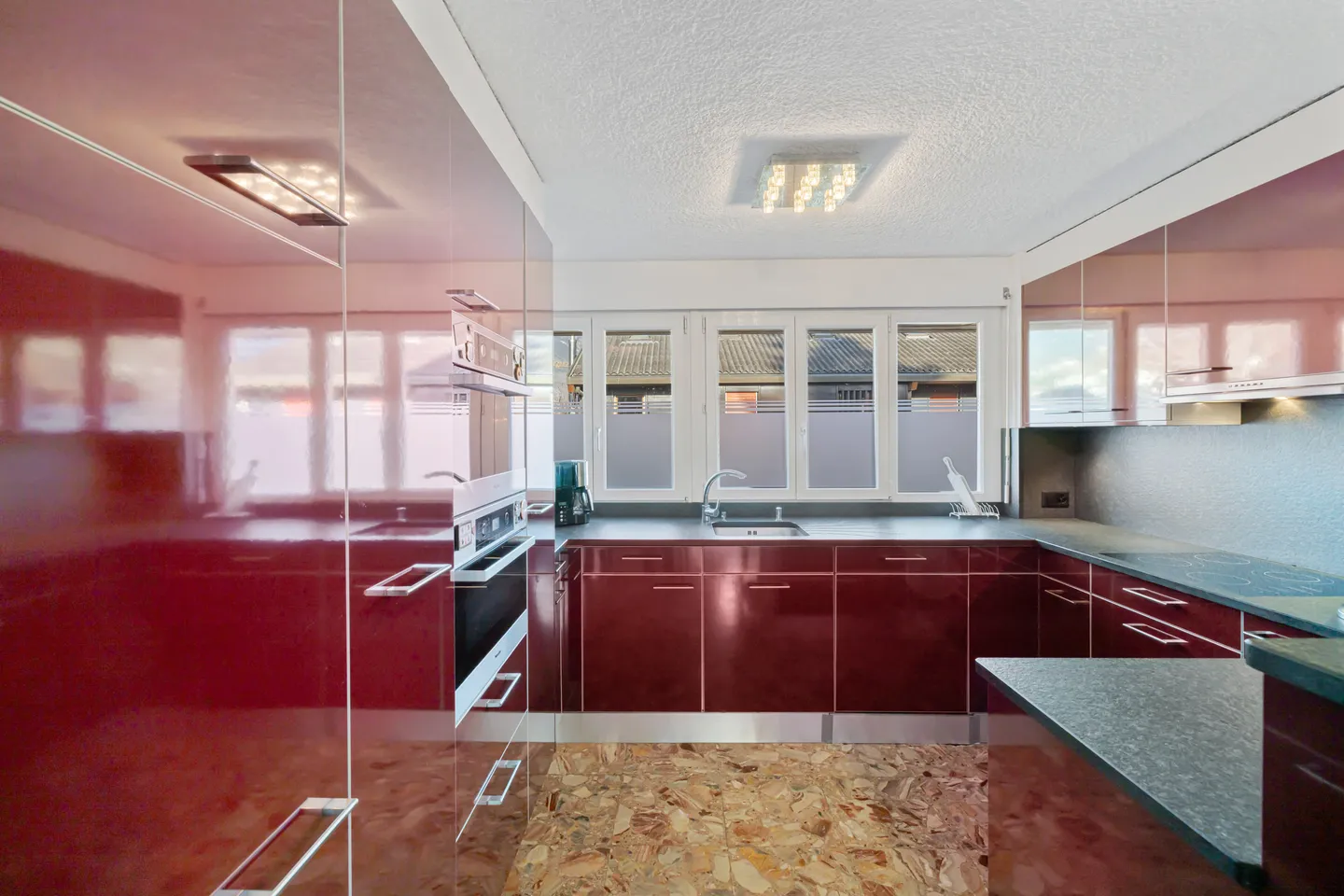 Casa indipendente con grande potenziale nel cuore della città - Foto 4 di 12