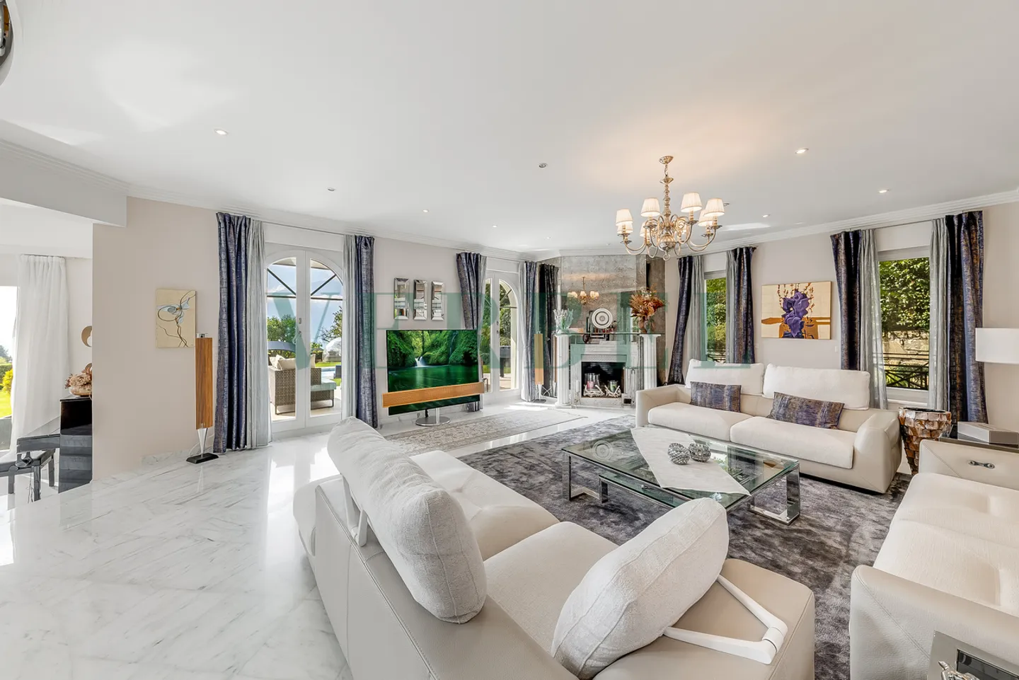 Prestigious Villa with Lake View - Photo 6 of 13