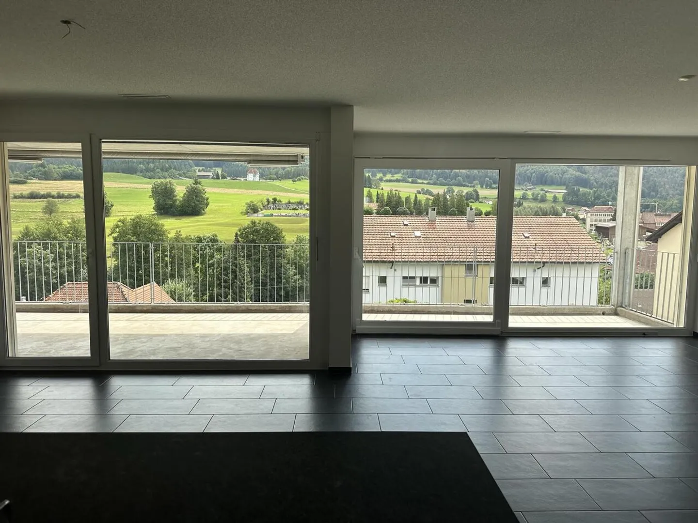 Zu vermieten: Schönes 5,5-Zimmer-Apartment in Tavannes - Foto 5 von 10