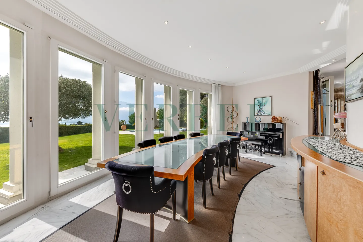 Prestigious Villa with Lake View - Photo 8 of 13