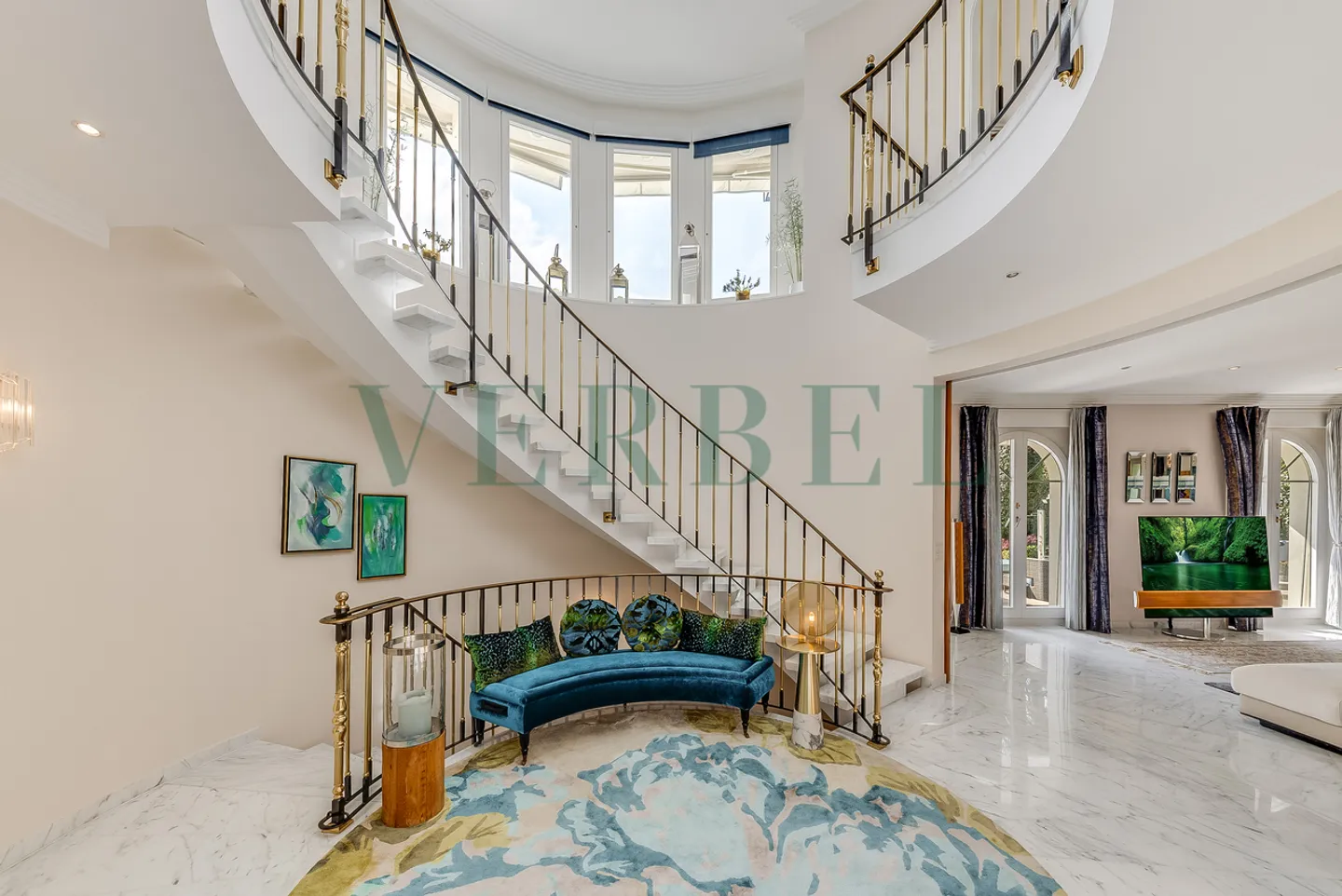 Prestigious Villa with Lake View - Photo 11 of 13
