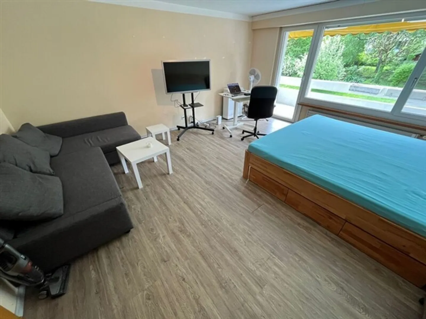 APPARTEMENT 1½ PIÈCE À EFFRETIKON (ZH), MEUBLÉ, TEMPORAIRE - Photo 2 sur 9