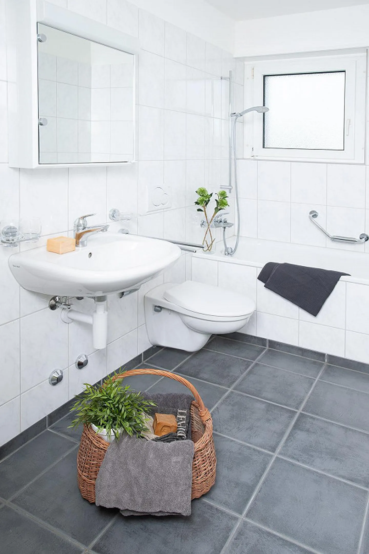 Appartement de 4 pièces à Wil à louer - Photo 2 sur 5