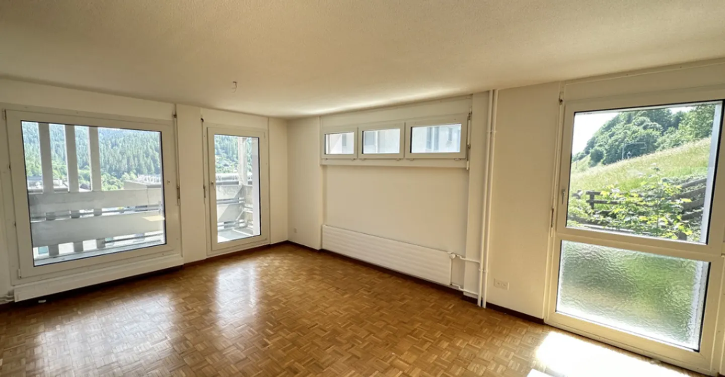 Geräumige Wohnung mit Balkon - Foto 3 von 10