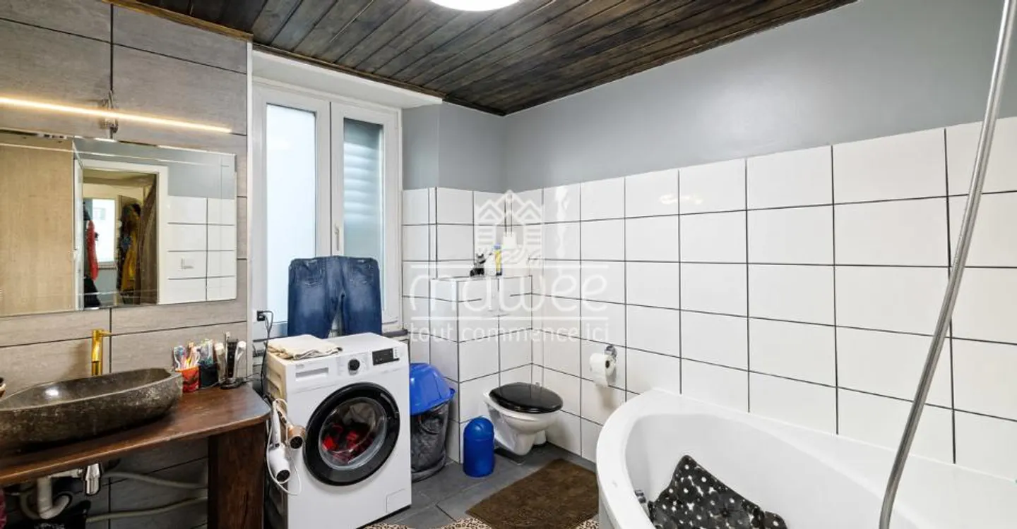 Ideally Located 4.5 Room Apartment - Photo 7 of 8