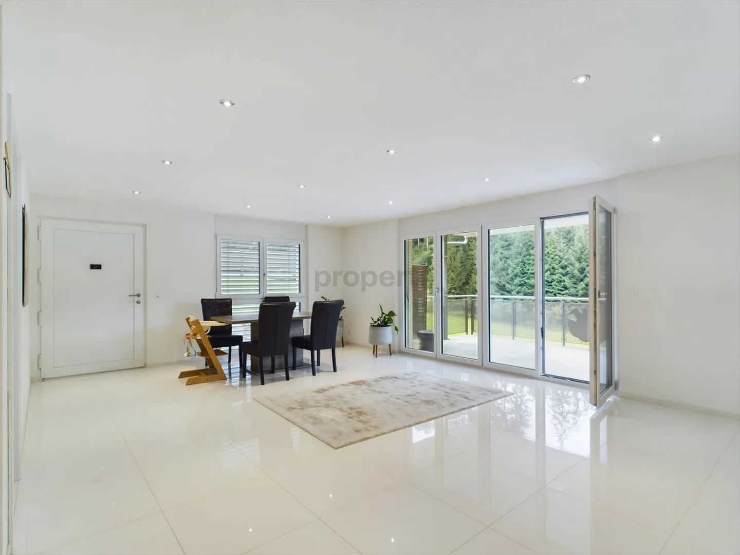 Exklusive 4.5 Zimmer-Wohnung in idyllischer Lage in Bärau - Foto 1 von 9