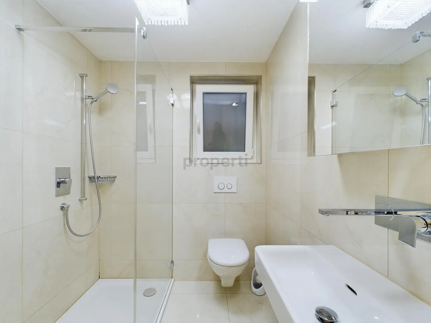 Exklusive 4.5 Zimmer-Wohnung in idyllischer Lage in Bärau - Foto 6 von 9