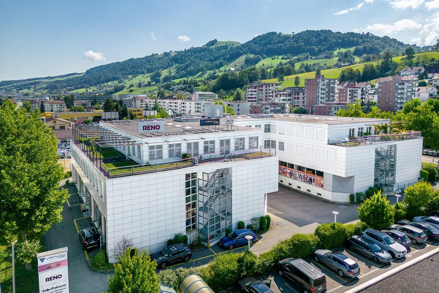 Commercial space in Dierikon in a busy location for rent - Photo 1 of 7