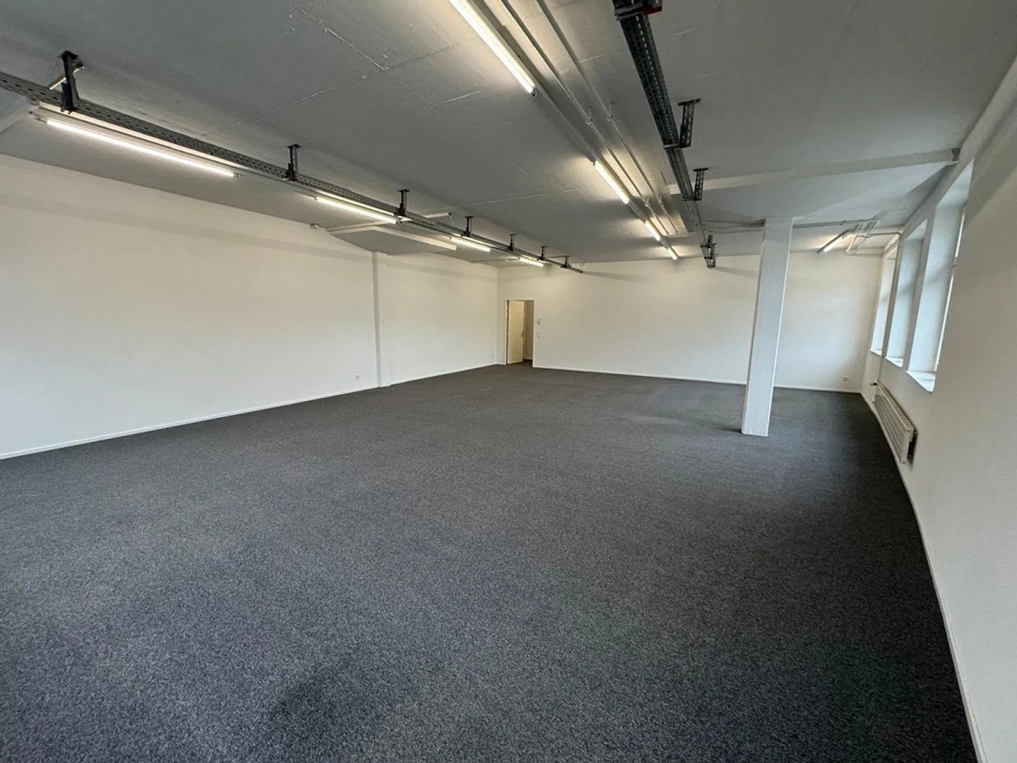 Commercial space in Dierikon in a busy location for rent - Photo 3 of 7