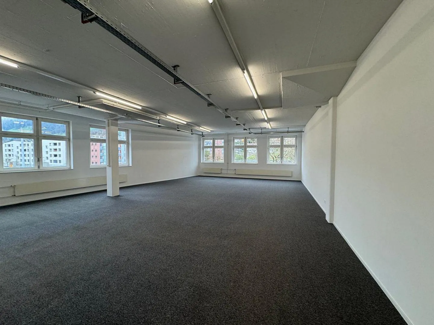 Commercial space in Dierikon in a busy location for rent - Photo 5 of 7