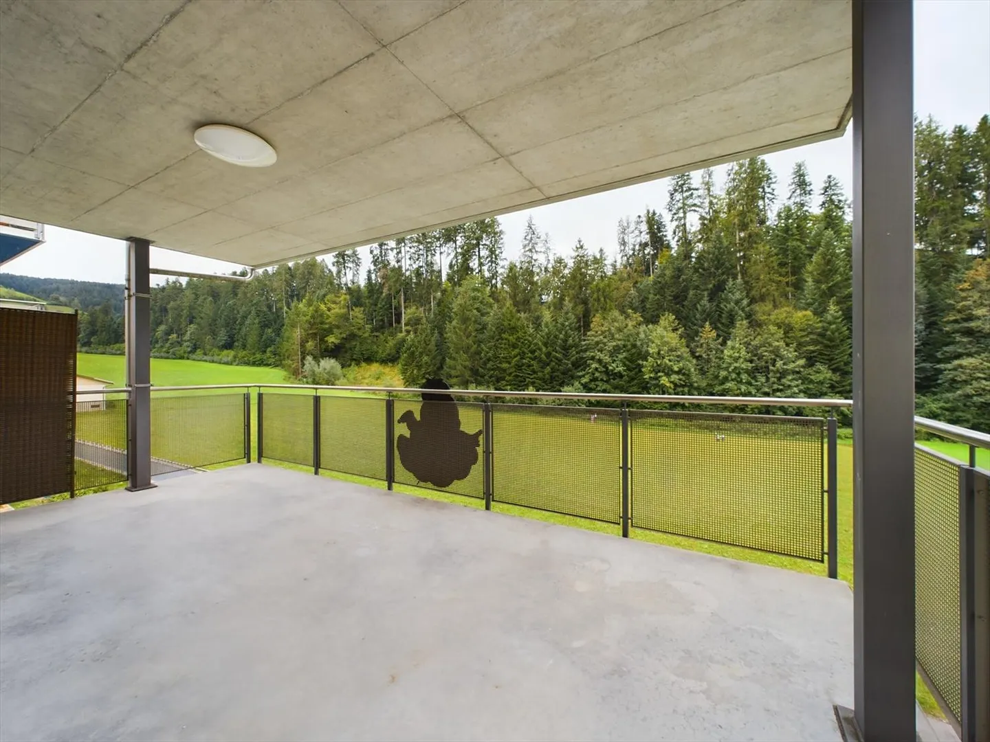 Exklusive 4.5 Zimmer-Wohnung in idyllischer Lage in Bärau - Foto 8 von 9